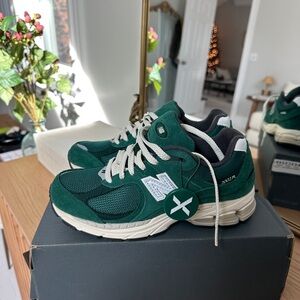 New Balance 2002R Nightwatch Green
